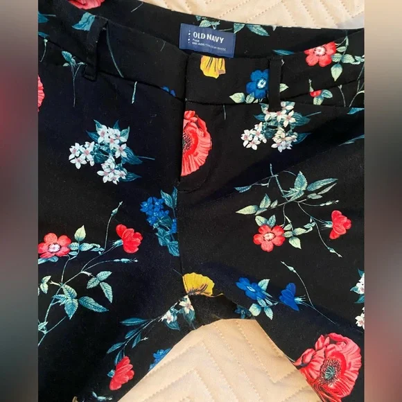 Cute Pixie Floral Pants, Size 2! - Picture 3 of 5